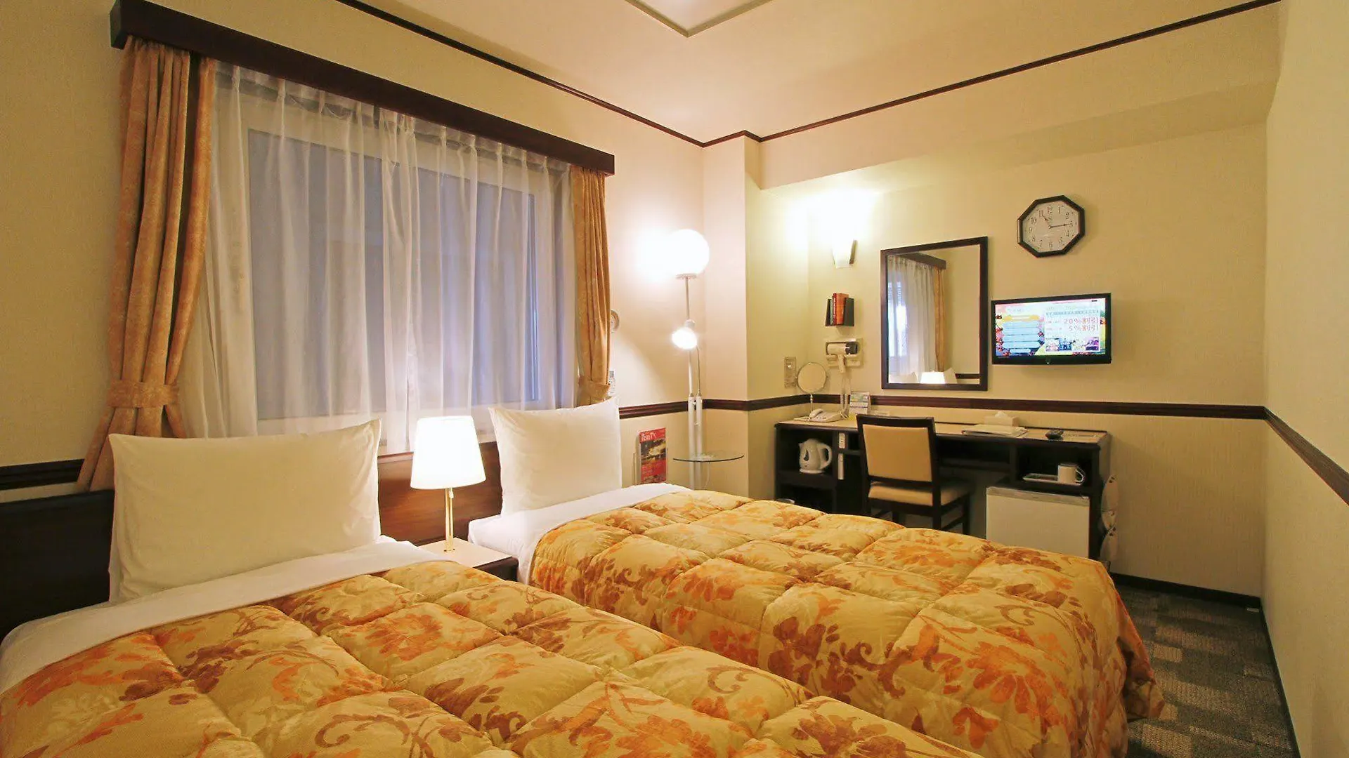 Toyoko Inn Hokkaido Hakodate Ekimae Daimon